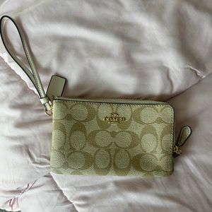 Coach hand wallet